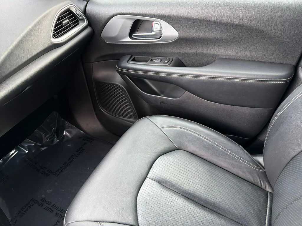 Used 2020 Black Chrysler Touring L Plus image 28