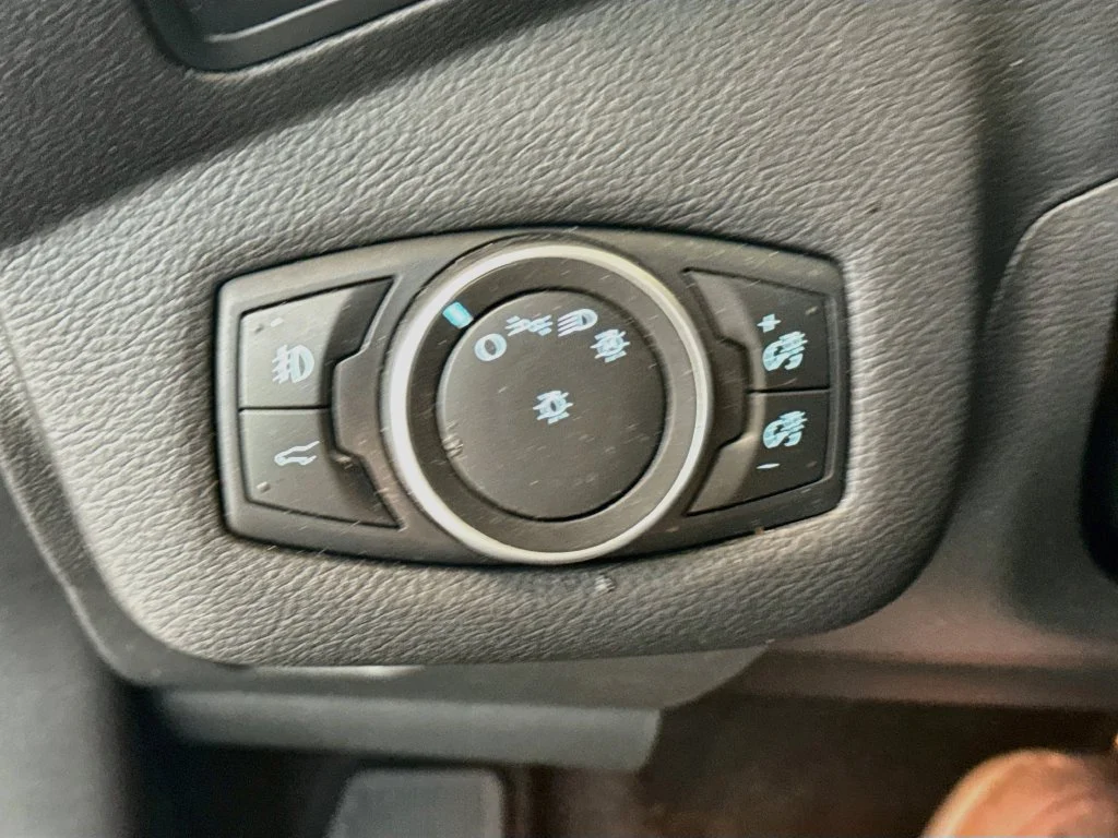 Used 2018 Black Ford SE image 11