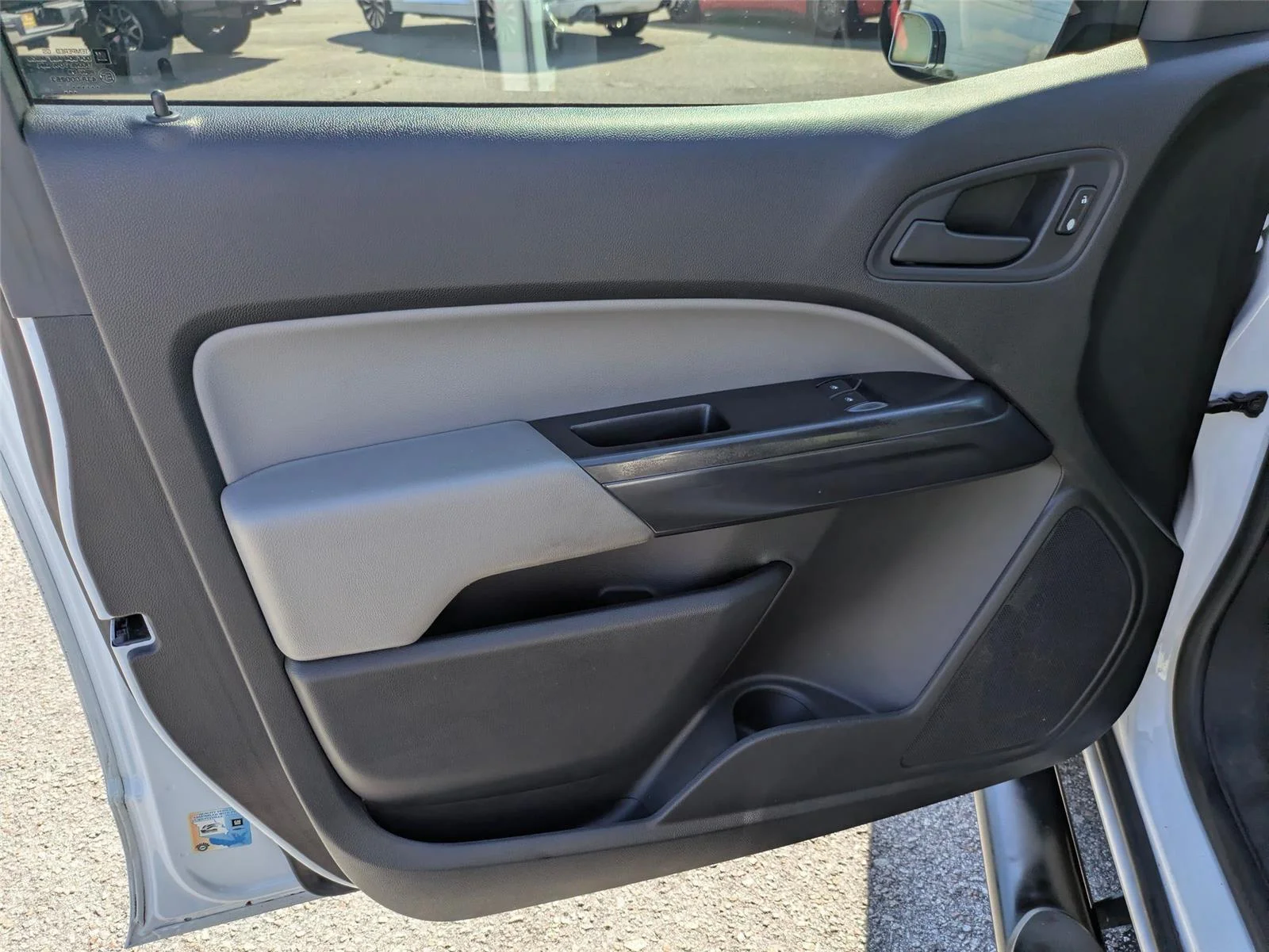 Used 2017 Summit White Chevrolet 2WD WT image 11