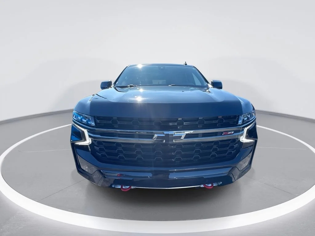 Used 2022 Black Chevrolet Z71 image 3