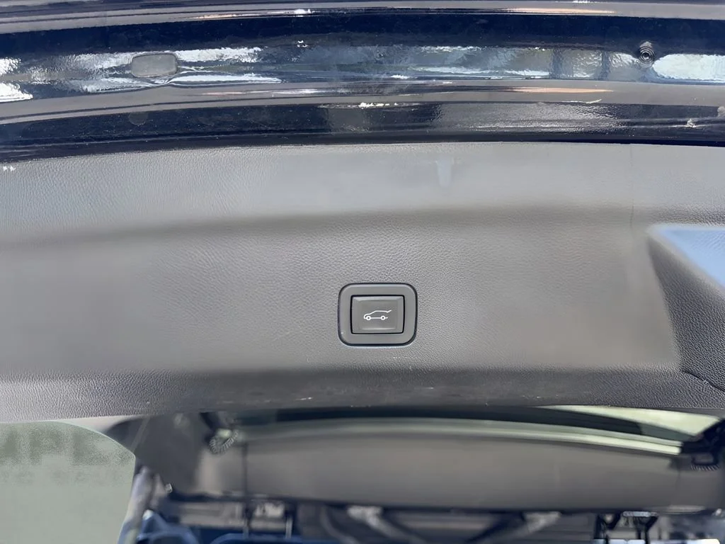 Used 2024 Black Chevrolet Premier image 34
