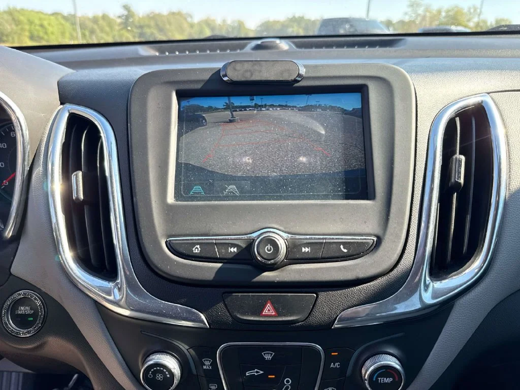 Used 2018 Beige Chevrolet LS image 36