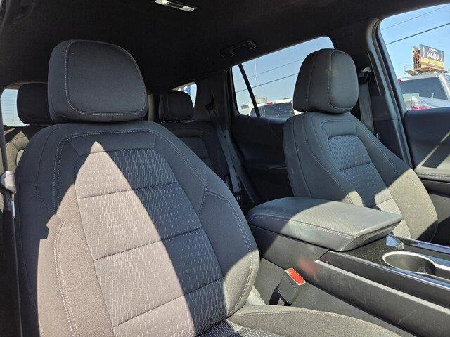 Used 2026 Summit White Chevrolet AWD LT image 33