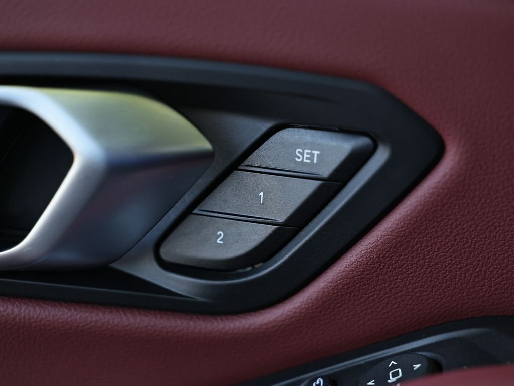 2024 BMW 3 Series 330i - Photo 16