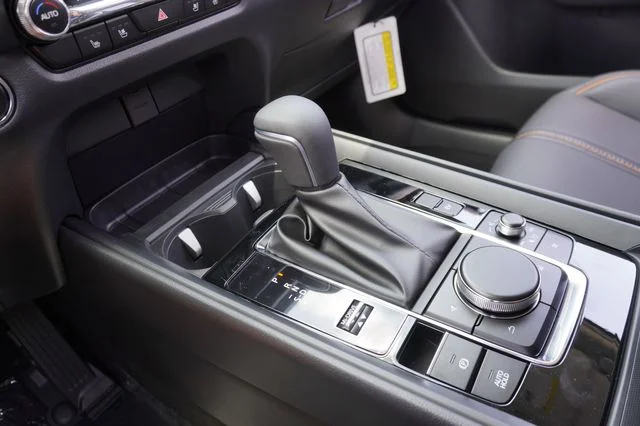 2025 Mazda CX-50 Premium Plus - Photo 8