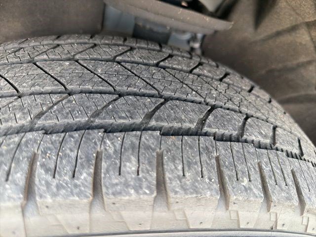 Used 2019 Dark Sky Metallic GMC SLE image 9