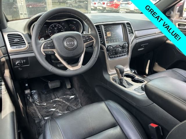Used 2017 Red Jeep Limited image 16