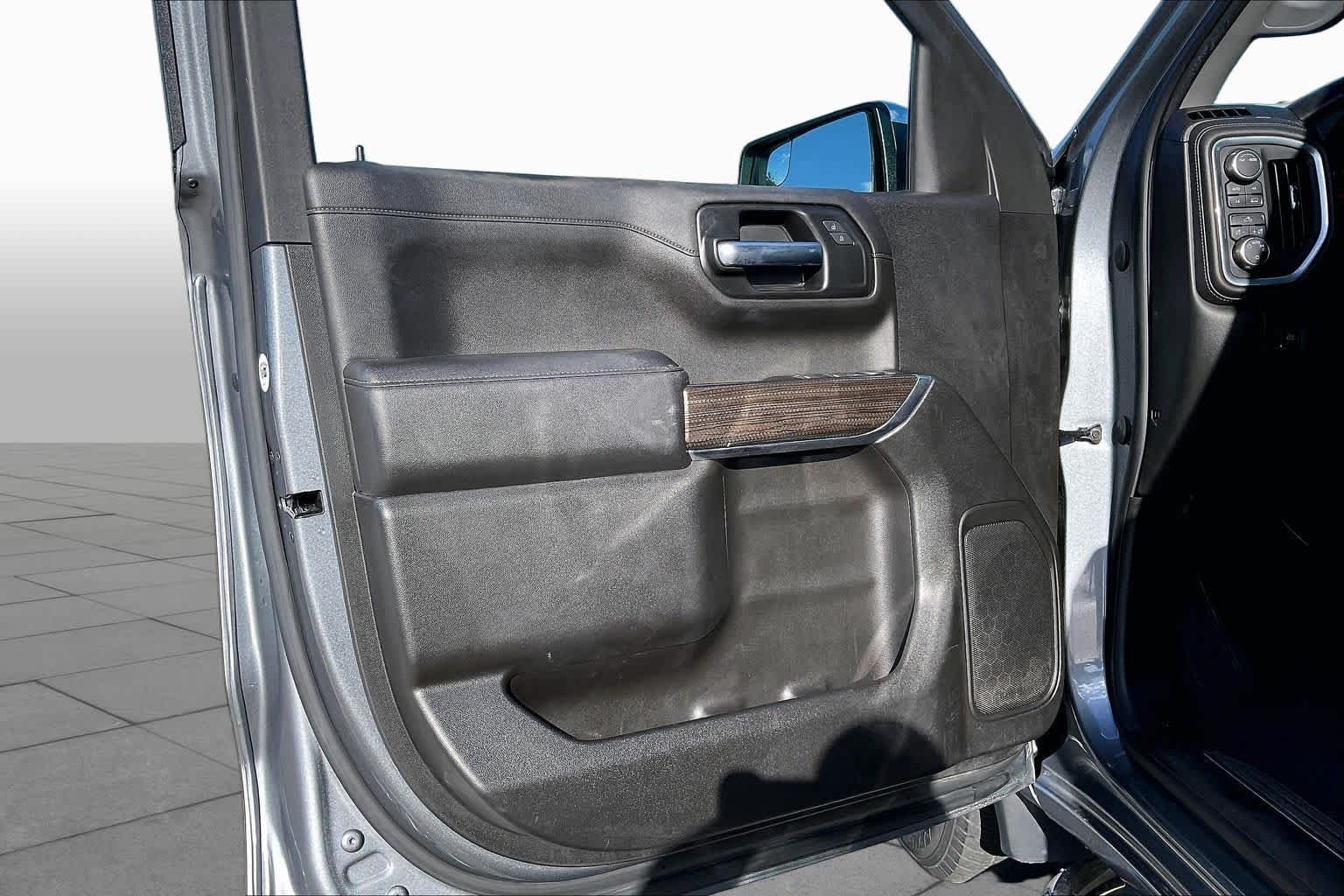Used 2022 SATIN STEEL METALLIC Chevrolet LT image 21