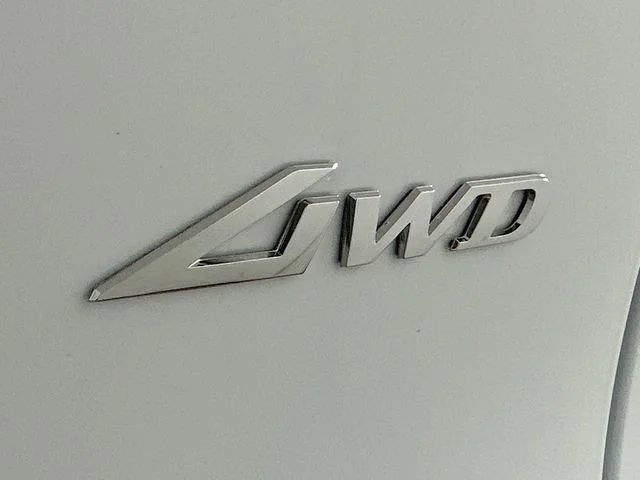New 2026 White Genesis 2.5T Advanced image 27
