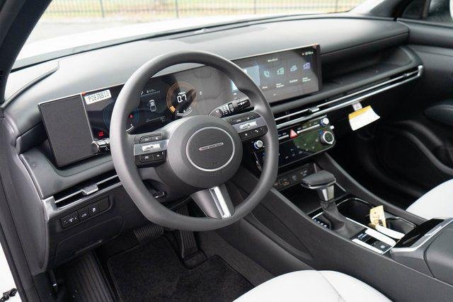New 2026 White Hyundai SEL FWD image 3