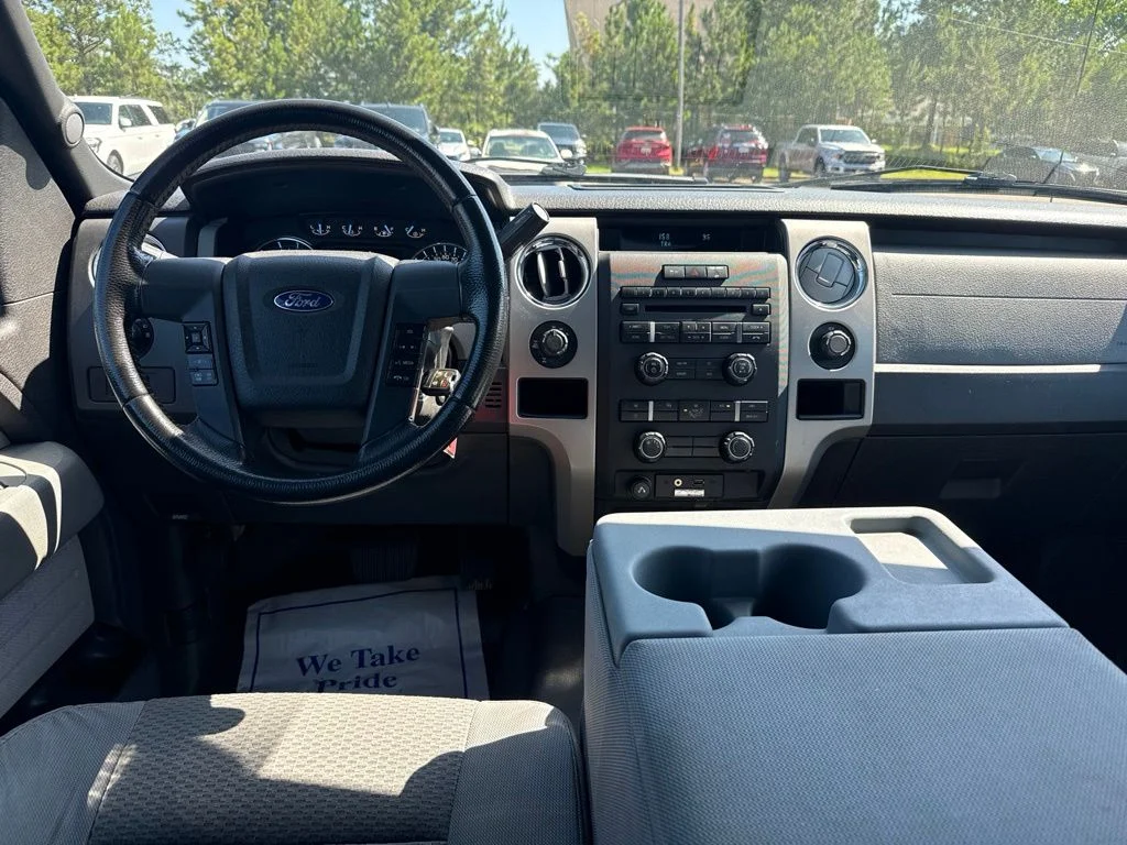 Used 2012 White Ford XLT image 3