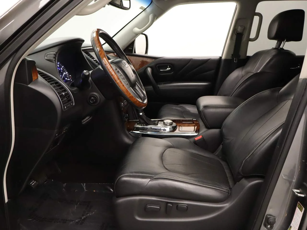 Used 2016 Graphite Shadow INFINITI  image 18