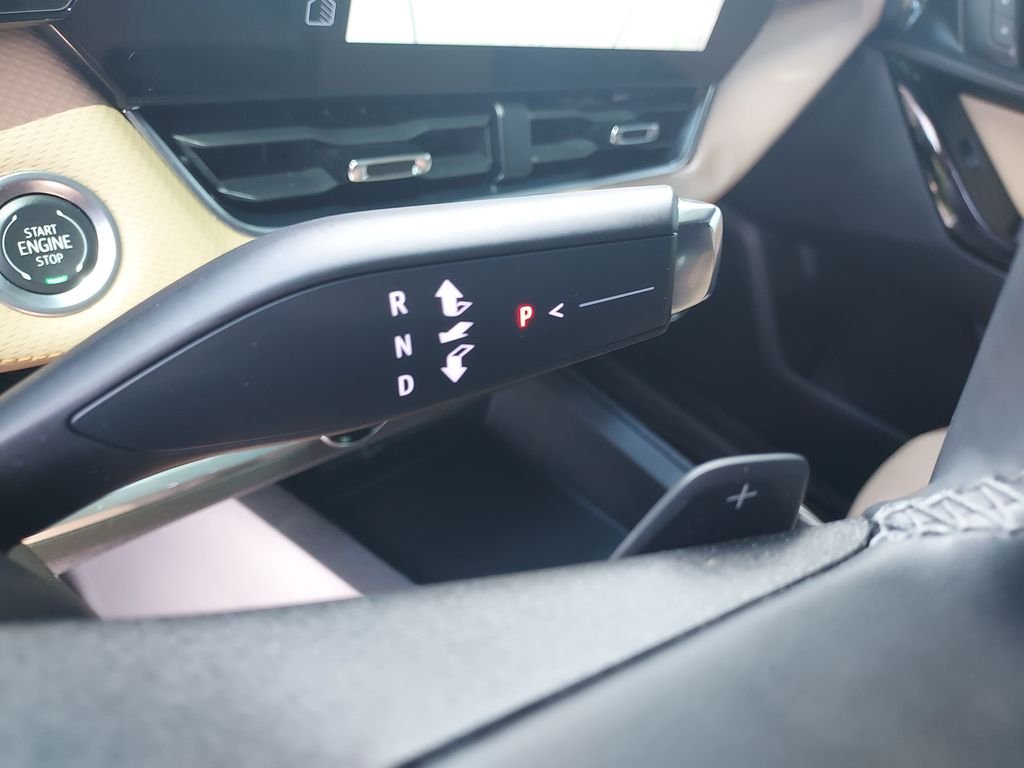 Used 2025 Red Chevrolet ACTIV image 25