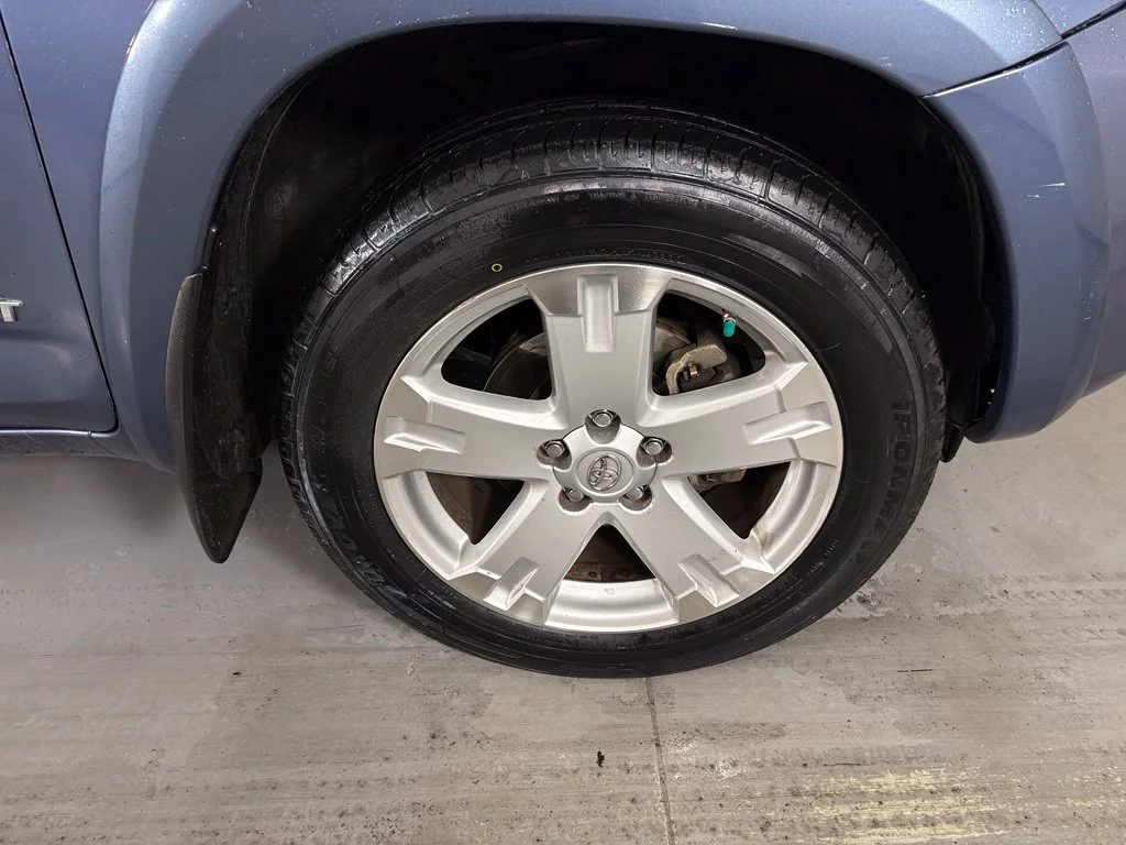Used 2007 Blue Toyota Sport image 10
