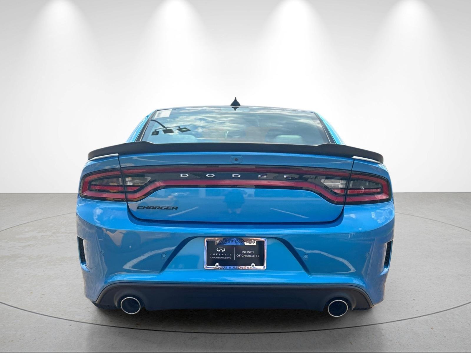 Used 2023 B5 Blue Pearlcoat Dodge Scat Pack image 4