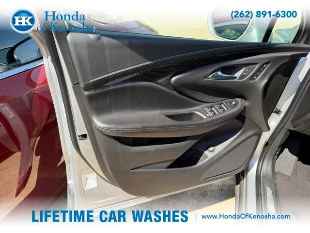 Used 2017 Galaxy Silver Metallic Buick Essence image 10