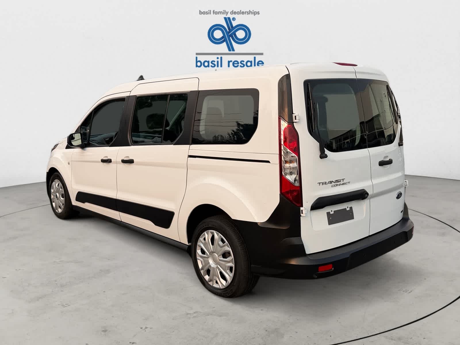 Used 2022 Frozen White Ford XL image 5