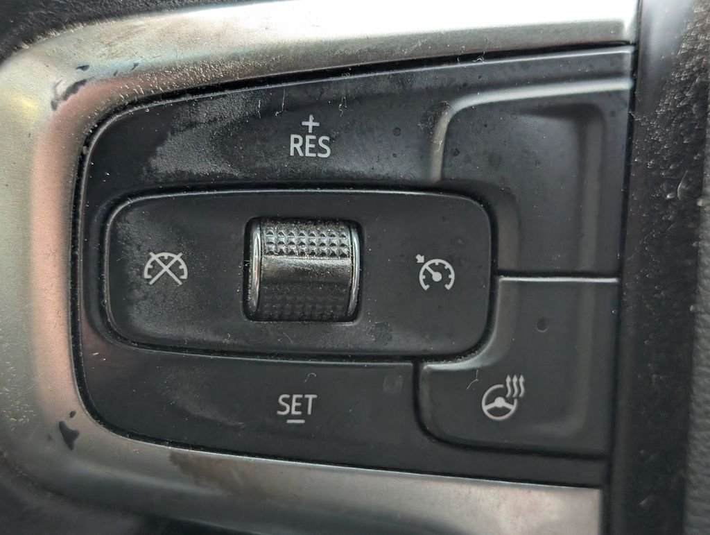 Used 2019 Silver Chevrolet RST image 18