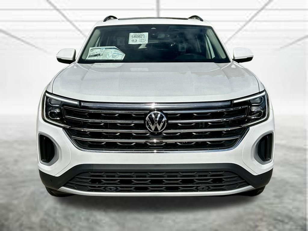 New 2026 White/off-white Volkswagen SE w/Technology image 3