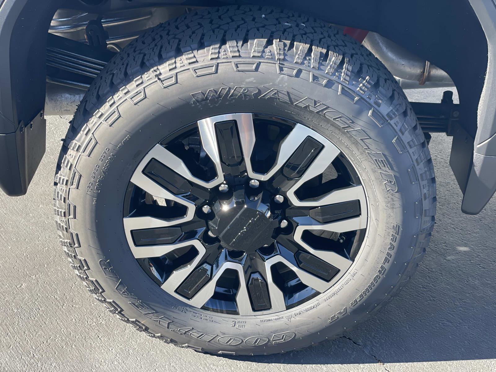 2026 GMC Sierra 2500HD Denali Ultimate - Photo 30