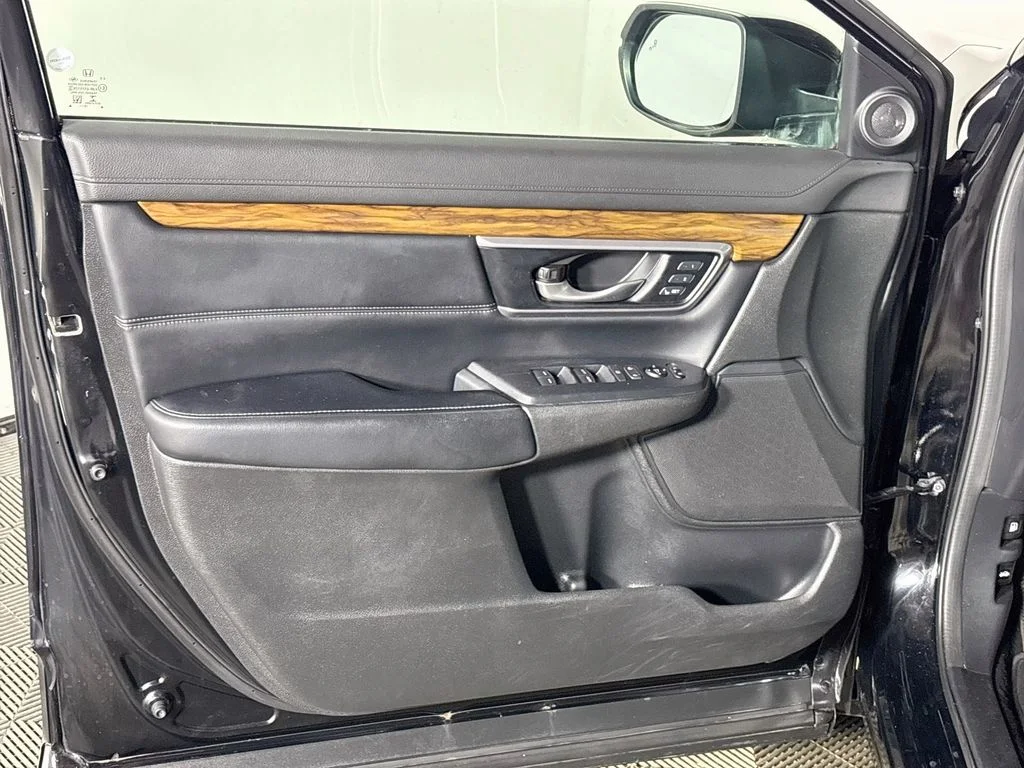 Used 2018 Black Honda EX-L image 10