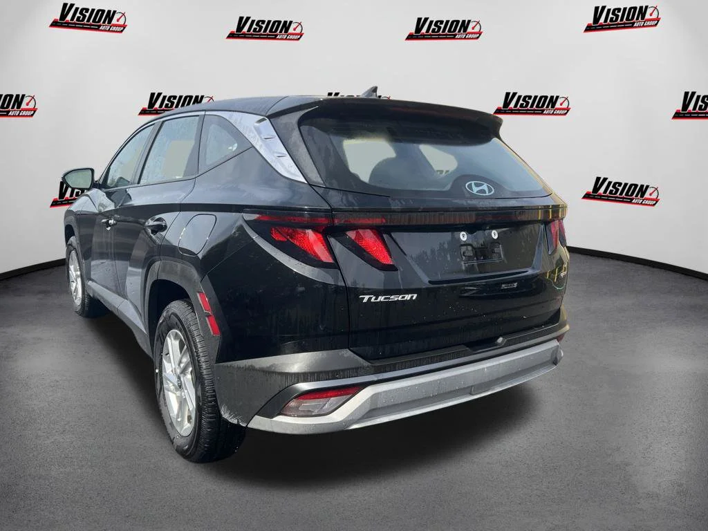 Used 2025 Black Hyundai SE image 7