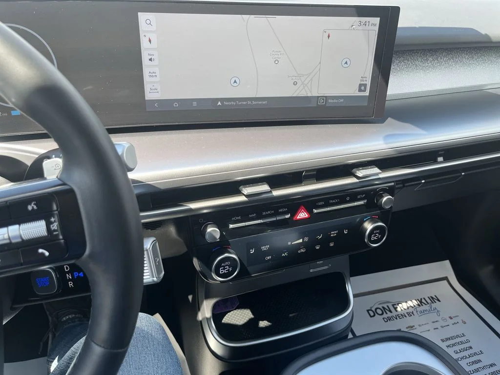 Used 2026 White Hyundai SE image 24
