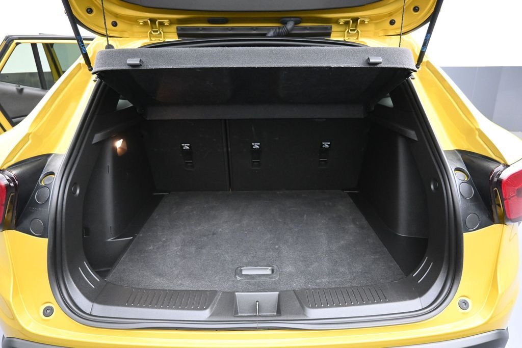 Used 2024 Yellow Chevrolet 2RS image 23