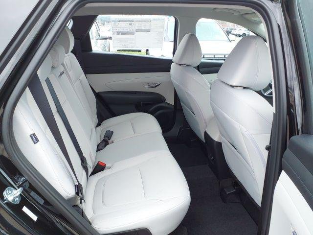 New 2026 Phantom Black Hyundai SE image 12