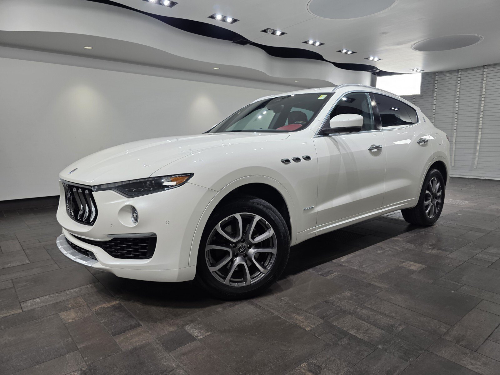 Used 2021 Bianco Maserati GranLusso 3.0L image 1