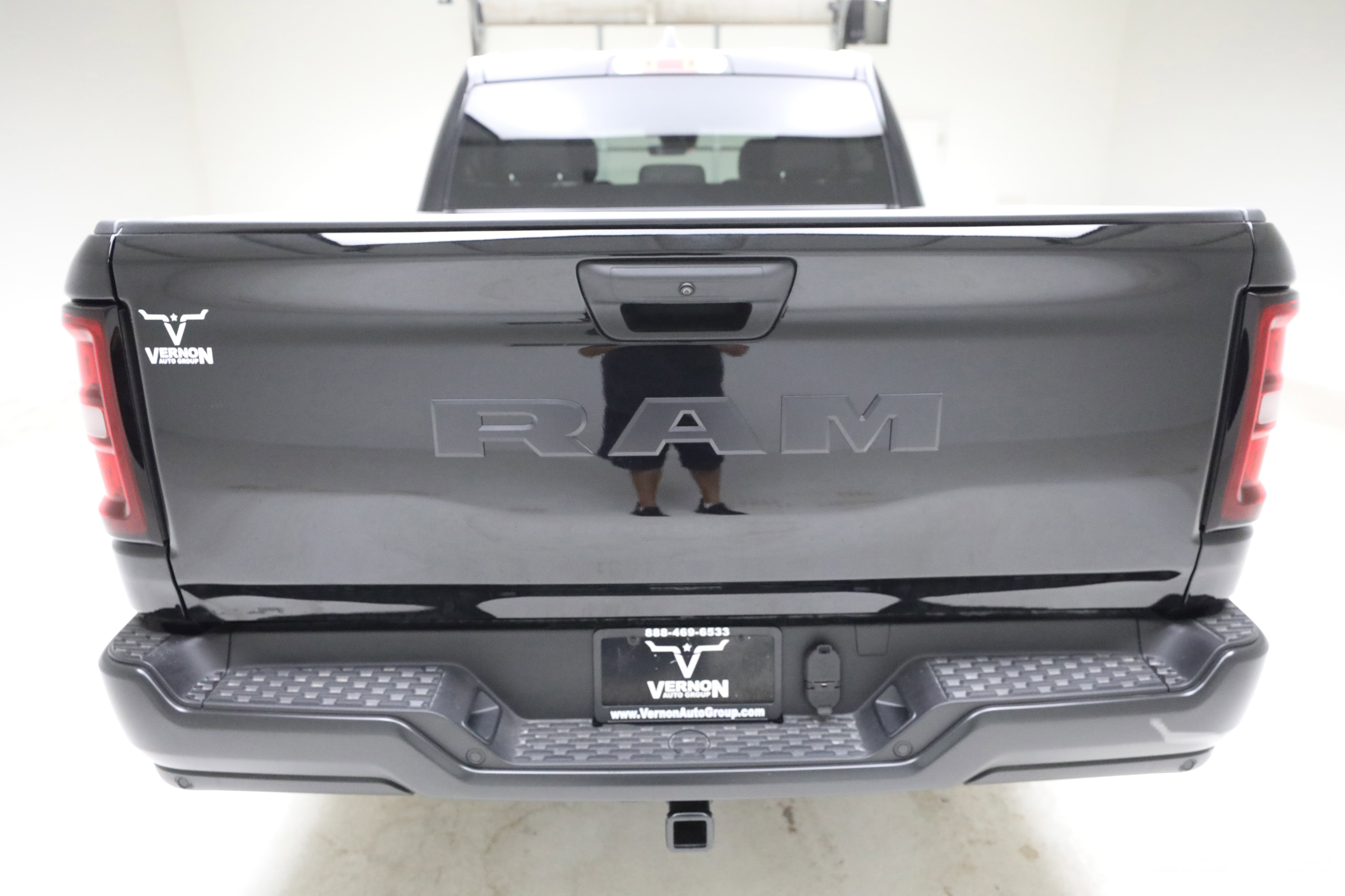 New 2026 Diamond Black Crystal Pearlcoat Ram N image 4