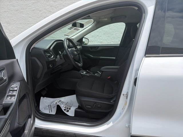 Used 2024 White Ford Active image 29