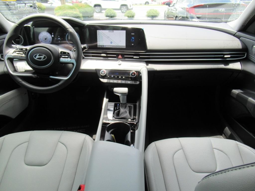 Used 2025 Gray Hyundai Limited image 12