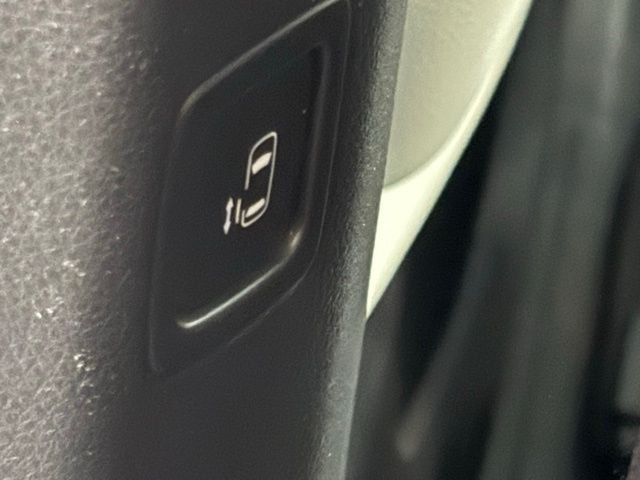 2024 Kia Carnival LX Seat Pkg - Photo 14