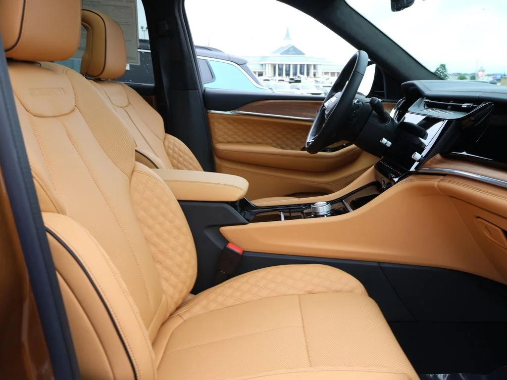 New 2026 Copper Shino Metallic Clear-Coat Exterior Paint Jeep Summit image 9