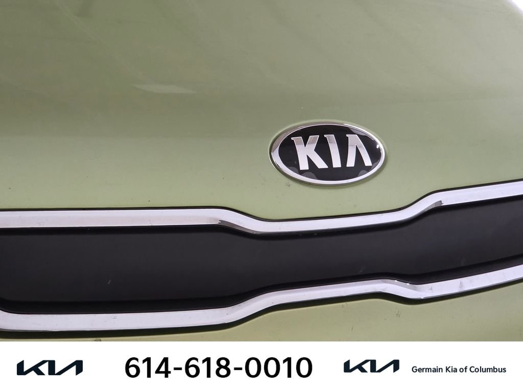 Used 2016 Green Kia Base image 13