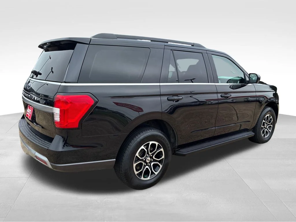 Used 2024 Black Ford XLT image 5