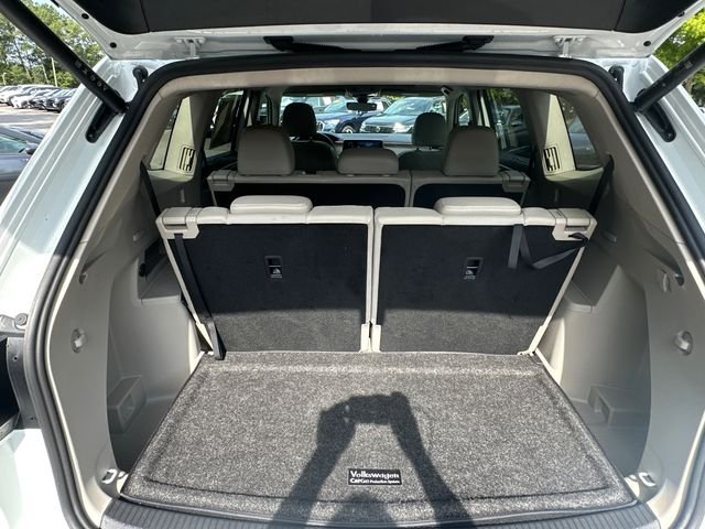 Certified Used 2024  Volkswagen 2.0T SE w/Technology image 18
