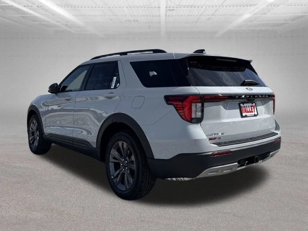 New 2027 Avalanche Gray Ford Active image 6