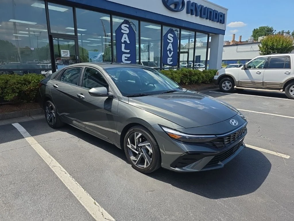 Used 2025 Hyundai Elantra SEL with VIN KMHLS4DG3SU905314 for sale in Riverdale, GA