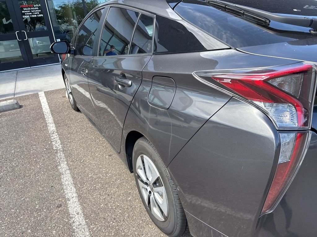 Used 2018 Gray Toyota Two image 23