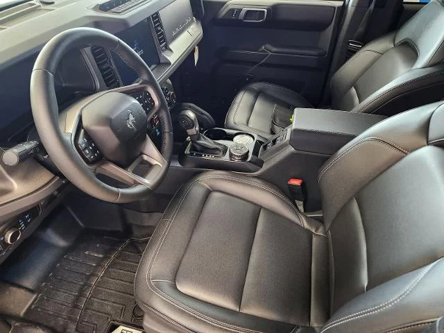 New 2025 Shadow Black Ford Badlands® image 29