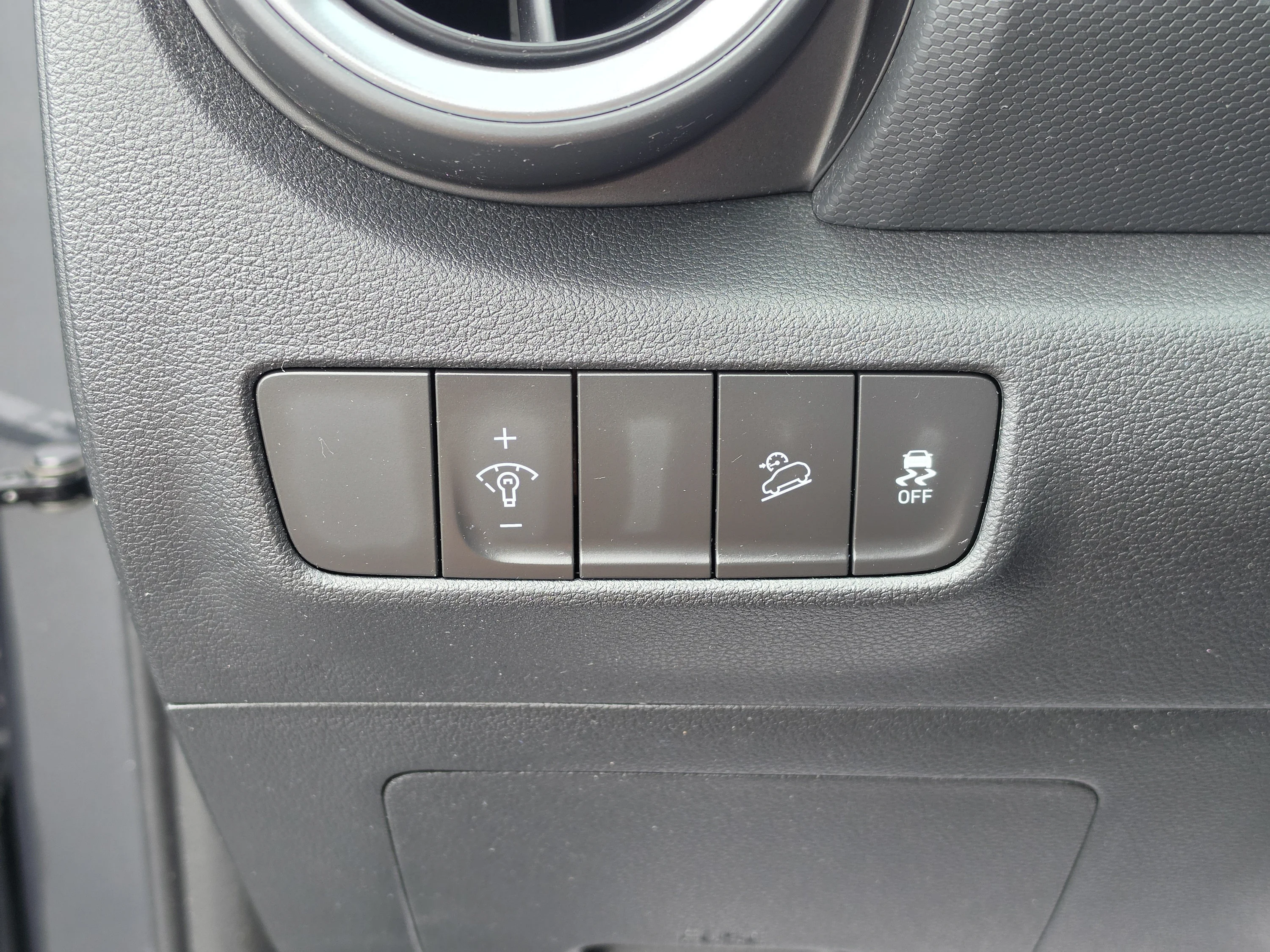 Used 2022 Thunder Gray Hyundai SEL image 29