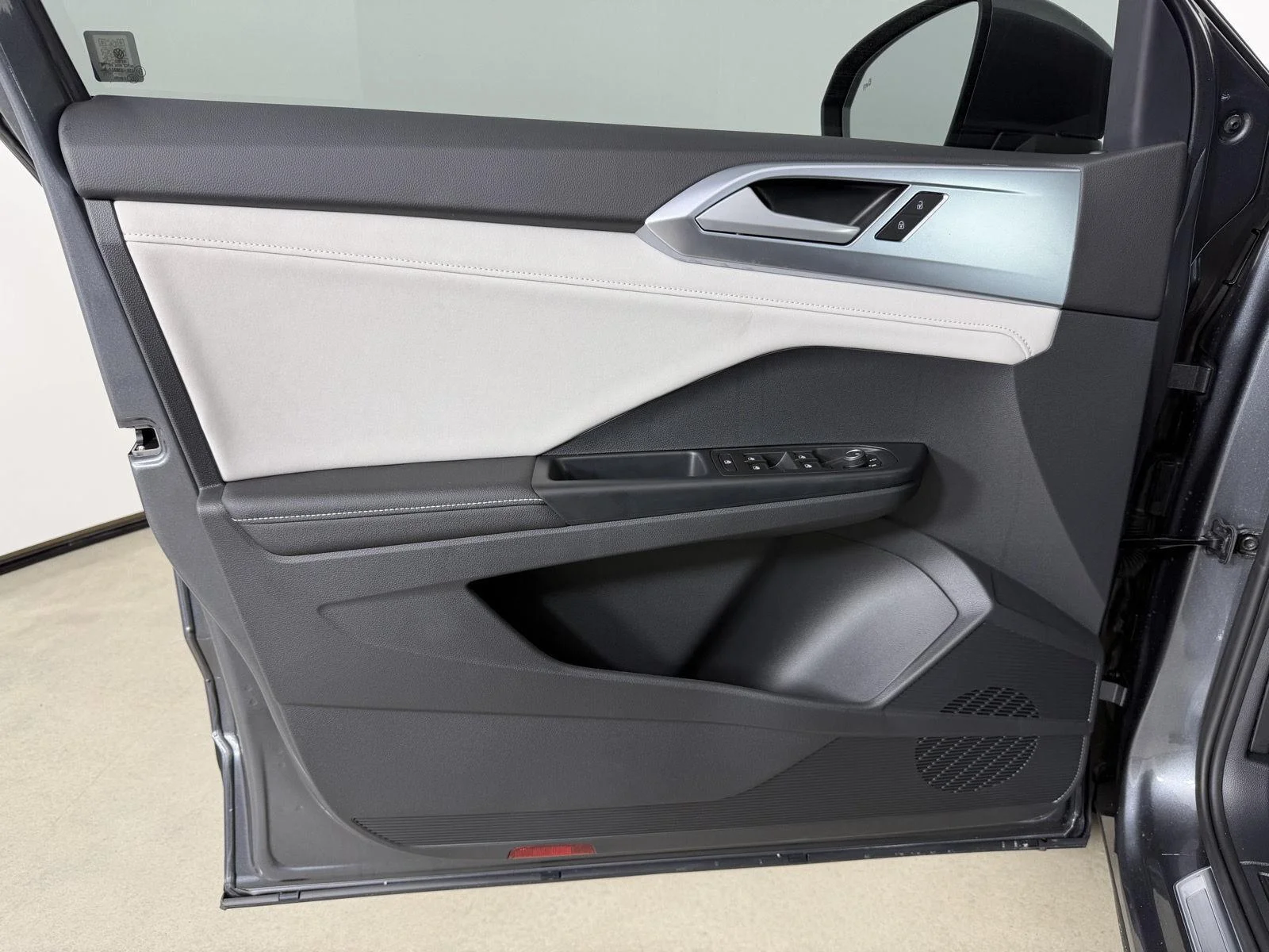 New 2026 GRAY Volkswagen SE image 10