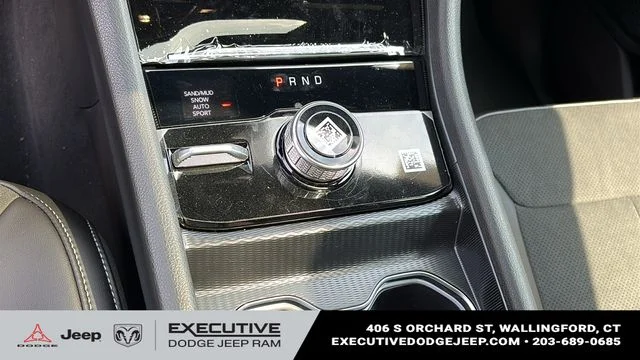 New 2026 Baltic Gray Metallic Clear-Coat Exterior Paint Jeep Altitude image 18