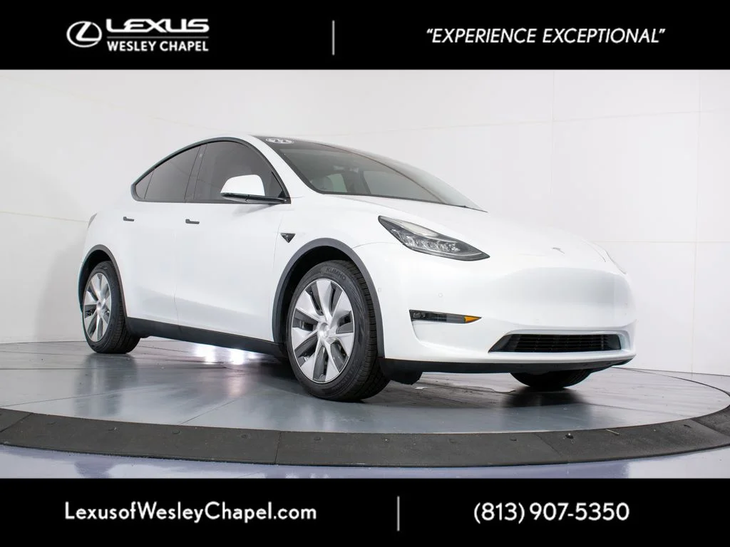 2022 Tesla Model Y Long Range Dual Motor All-Wheel Drive's photo