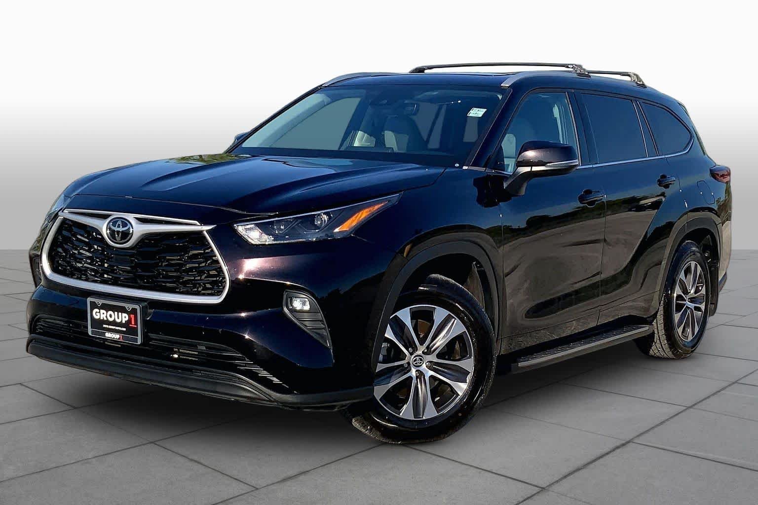 Used 2022 Opulent Amber Toyota XLE image 2