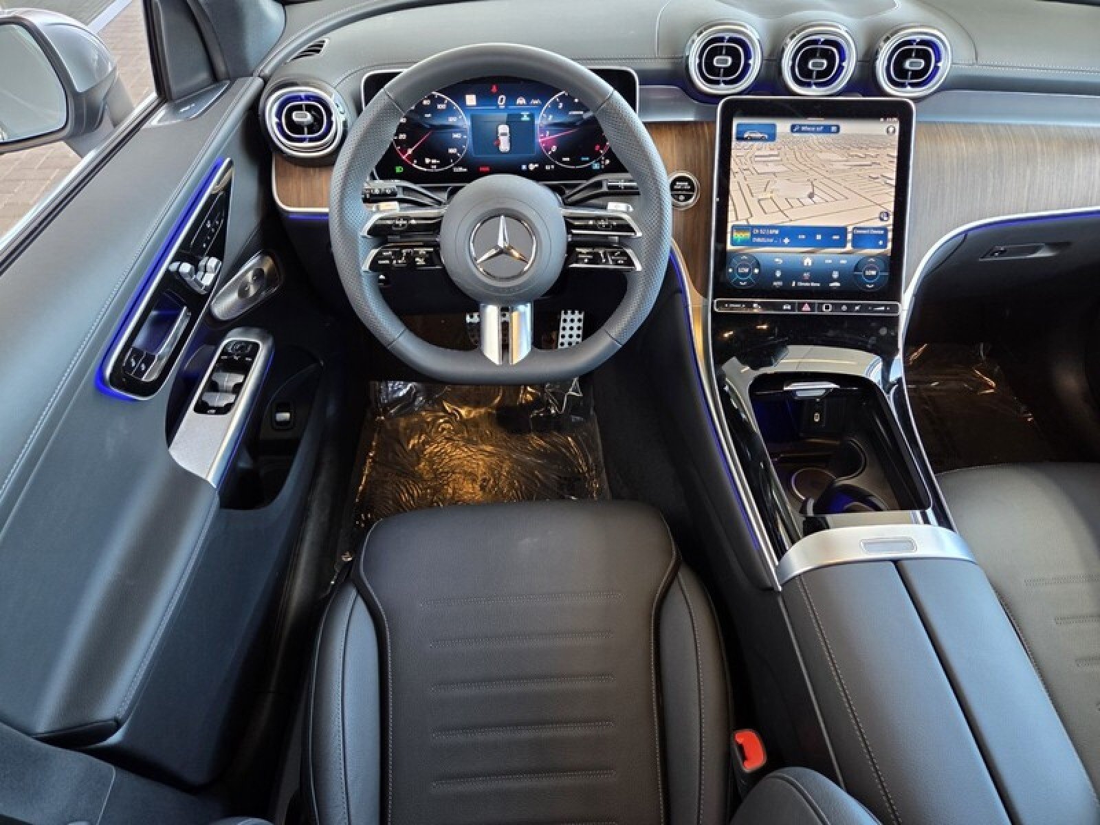 2025 Mercedes-Benz GLC Base - Photo 14