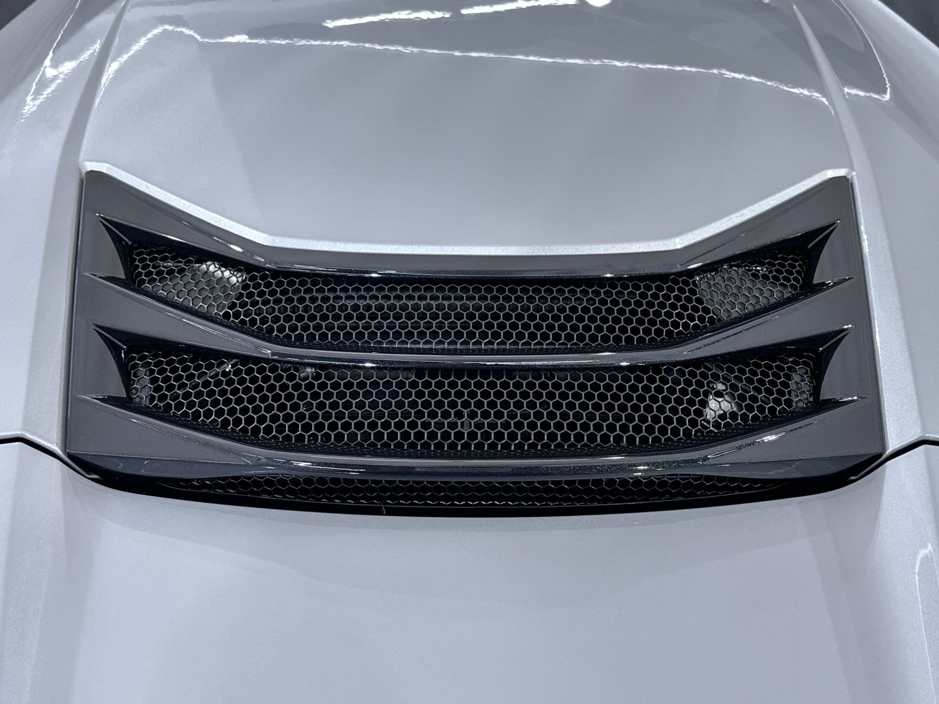 2027 Chevrolet Corvette 2LT - Photo 12