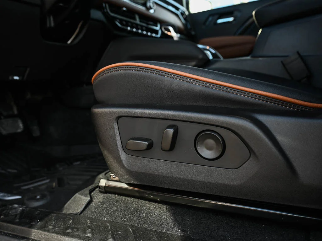 2026 GMC Canyon AT4 - Photo 15
